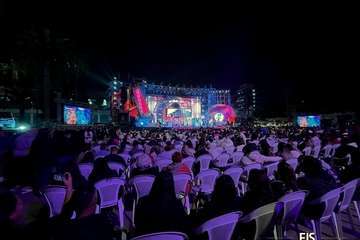 Actuación de la murga teldense Los Nietos de SaryManchez en la segunda fase del concurso carnavalero de la capital grancanaria/FJS Fotografía y TA.